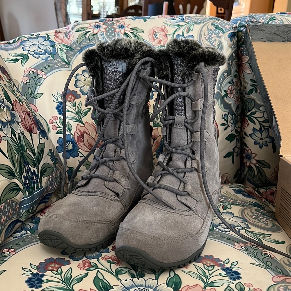 North face Women’s Nuptse Purna II Boots